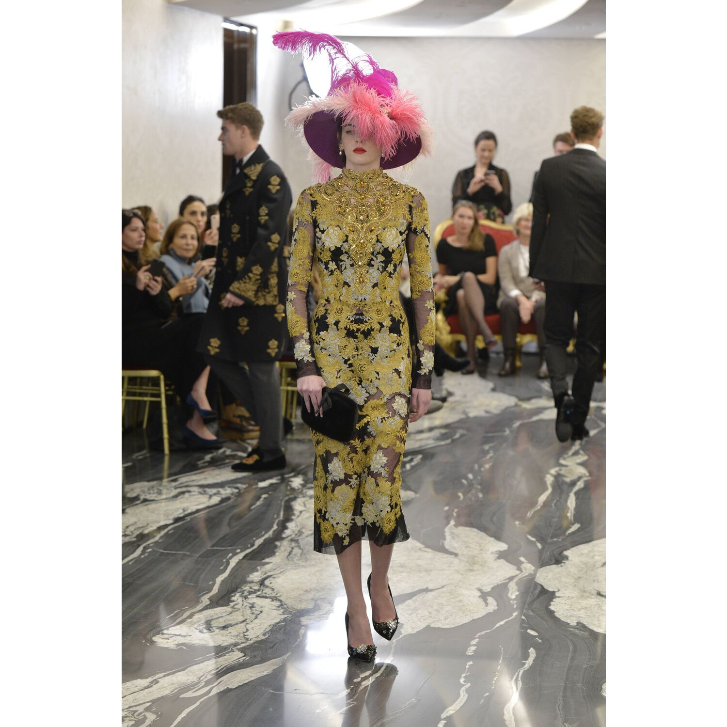 Фото Dolce & Gabbana Alta Moda show British-46